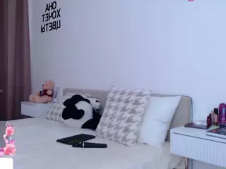 Asti757's Live Sex Cam Show