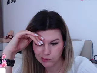 Asti757's Live Sex Cam Show