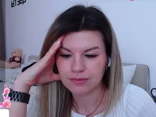 Asti757's Live Sex Cam Show