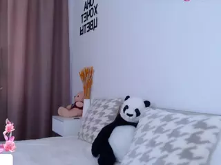 Asti757's Live Sex Cam Show