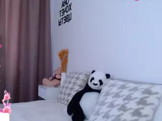 Asti757's Live Sex Cam Show
