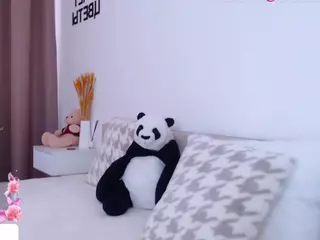Asti757's Live Sex Cam Show