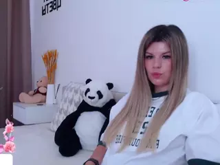 Asti757's Live Sex Cam Show