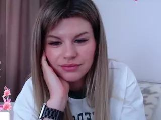 Asti757's Live Sex Cam Show