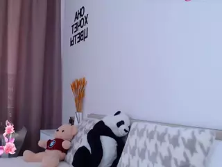 Asti757's Live Sex Cam Show