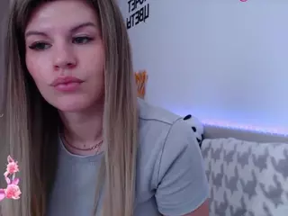 Asti757's Live Sex Cam Show
