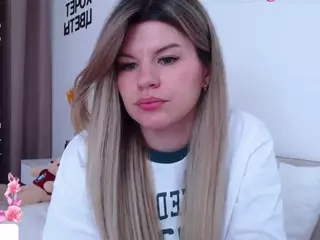 Asti757's Live Sex Cam Show