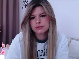 Asti757's Live Sex Cam Show