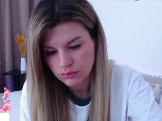 Asti757's Live Sex Cam Show