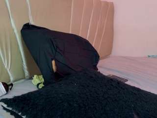 natasha-robin live cam — ahegao, black hair, brown eyes
