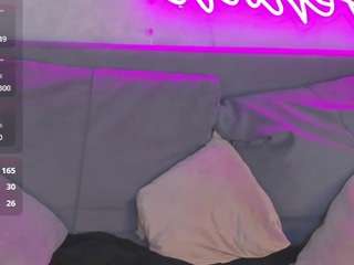 joan-warner Strip live webcam