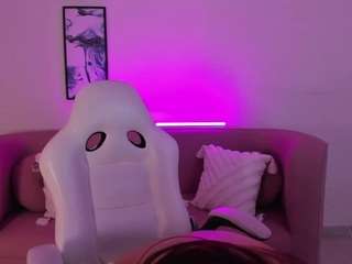  magic-mia-blue chat room