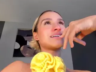 AntonellaHansX's Live Sex Cam Show
