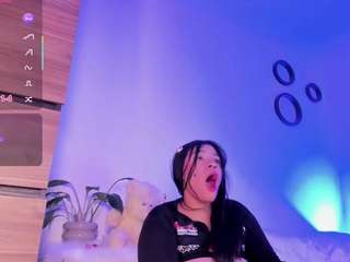 emilie-james live webcam on Soda Cams