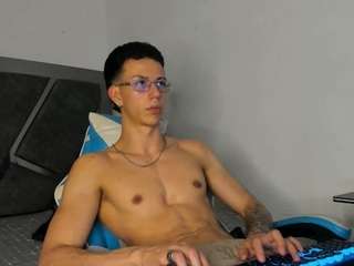 oliverthompson01 Sex Cam Show