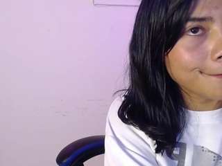poppy0897 Live Webcam on CamSoda
