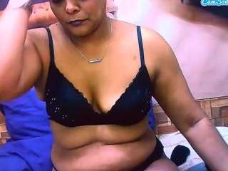IndianCherryPie live webcam show