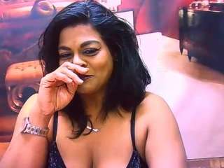 IndianCherryPie live webcam show
