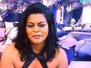 IndianCherryPie live cam preview