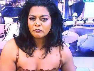 IndianCherryPie live cam preview