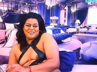 IndianCherryPie live cam preview
