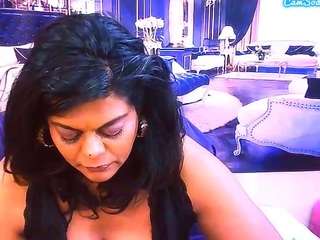 IndianCherryPie live cam preview