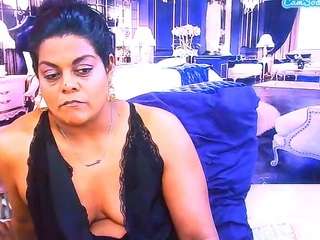 IndianCherryPie live cam preview