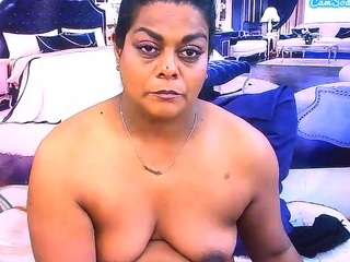 IndianCherryPie live cam preview