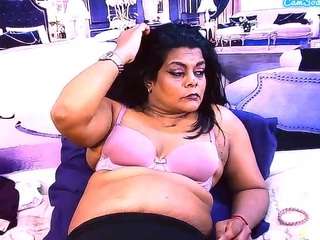 IndianCherryPie live cam preview