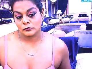 IndianCherryPie live cam preview