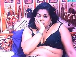 IndianCherryPie live cam preview