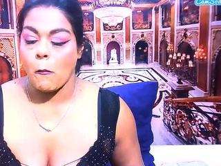 IndianCherryPie live cam preview