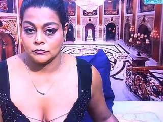 IndianCherryPie live cam preview