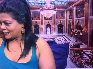 IndianCherryPie live cam preview