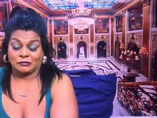IndianCherryPie live cam preview