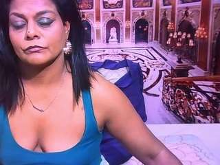 IndianCherryPie live cam preview