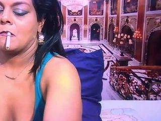 IndianCherryPie live cam preview