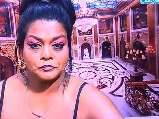 IndianCherryPie live cam preview