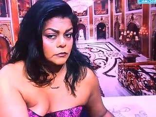 IndianCherryPie live cam preview