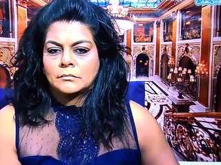IndianCherryPie live cam preview