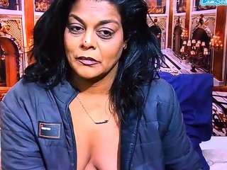 IndianCherryPie live cam preview