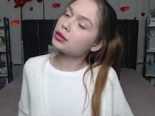 larapika's CamSoda show and profile