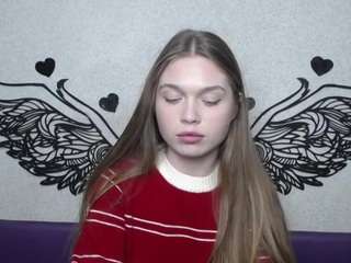 larapika's CamSoda show and profile