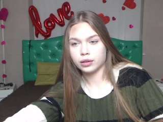 larapika's CamSoda show and profile