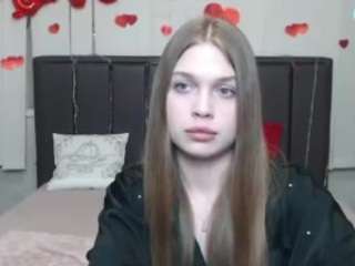 larapika's CamSoda show and profile