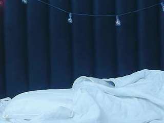 hornybarelylegalgirl webcam model