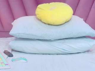 hornybarelylegalgirl