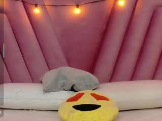 hornybarelylegalgirl