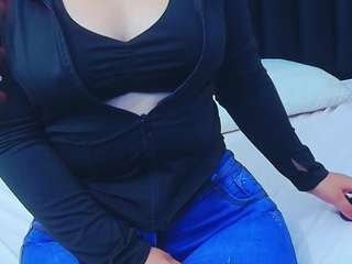 hornybarelylegalgirl