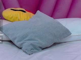 hornybarelylegalgirl webcam